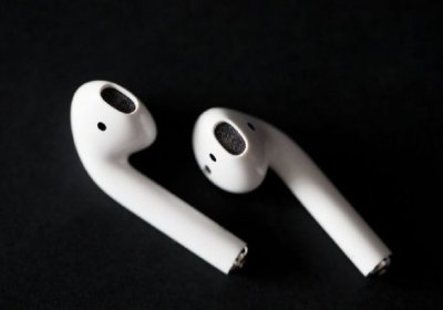 Apple kompaniyasi Airpods naushniklari sotuvlarini boshladi фото