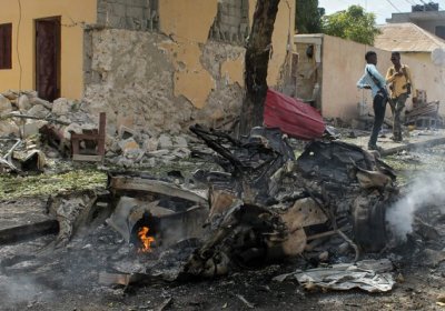 Сомалида террорчилар автомобилни порлатиб юборишди фото