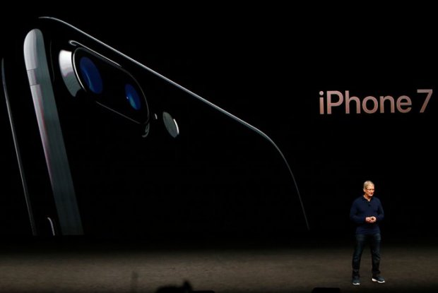 Apple тақдимоти: қора корпусли iPhone, сувга чидамли соатлар ва бошқа асосий янгиликлар