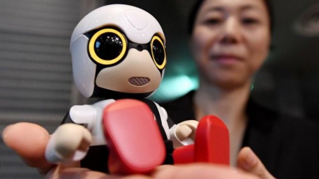 Yaponiyada befarzandlar uchun go‘dak-robot yaratildi