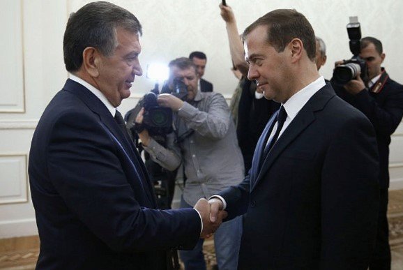 Rossiya bosh vaziri Medvedev Shavkat Mirziyoyevni saylovlardagi g‘alabasi bilan tabrikladi