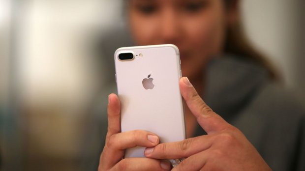 Apple энг қиммат iPhone’ни чиқармоқчи