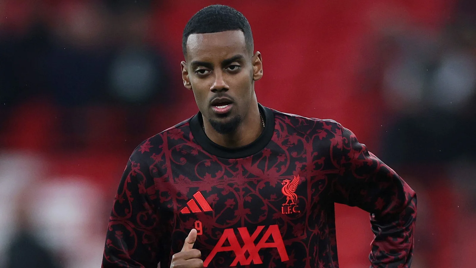 Alexander Isak se perderá el partido contra el Manchester United debido a una lesión